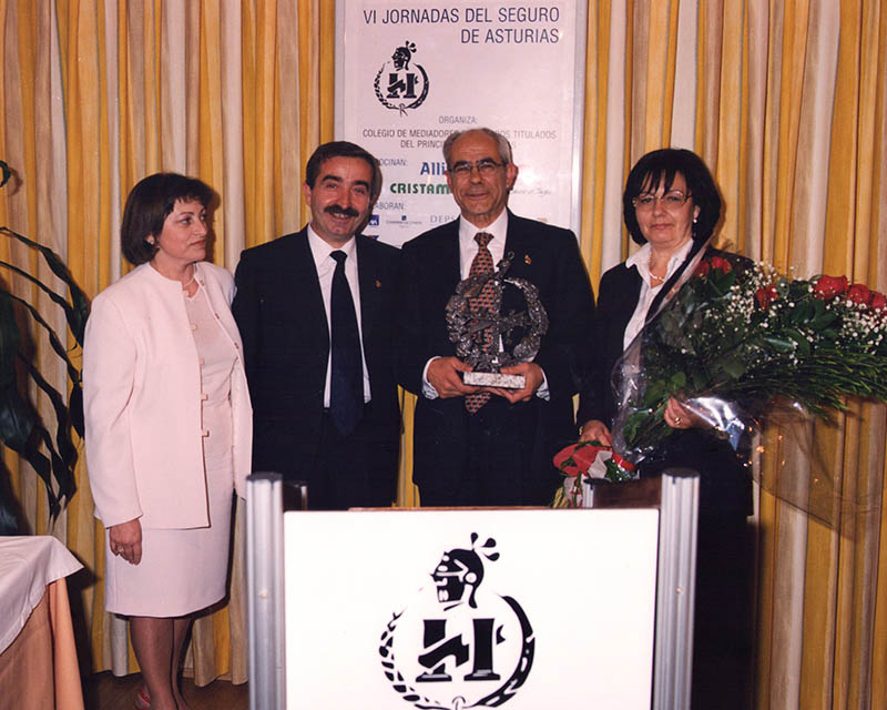 Día del Seguro, año 2000 - Colegio de Mediadores de Seguros de Asturias